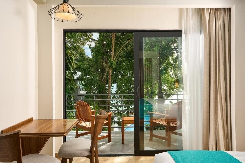 Изображение Cristalino Lagoon Front Hotel Restaurant & SPA 5*