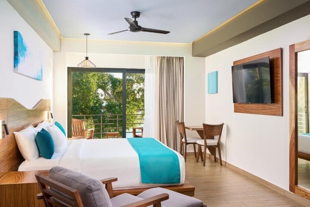 Картинка Cristalino Lagoon Front Hotel Restaurant & SPA 5*