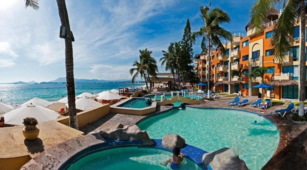 Отель Marina Puerto Dorado 3*