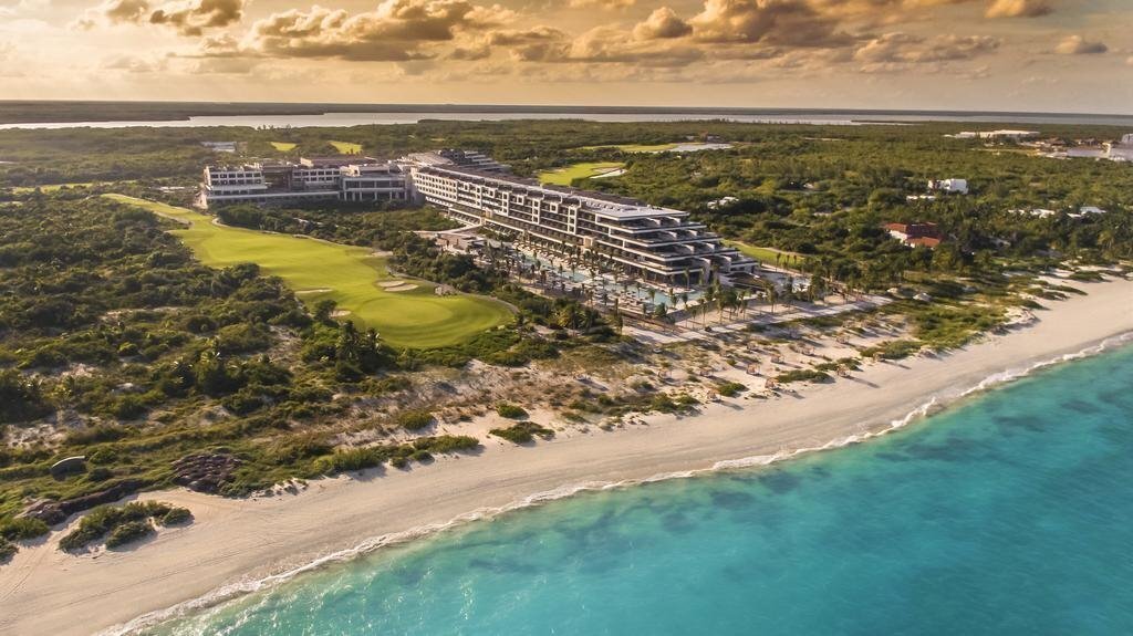 Готель Atelier Playa Mujeres 5*