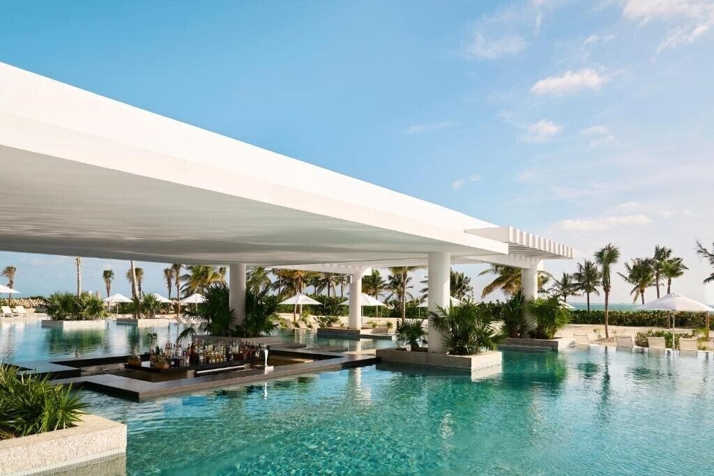Отель SLS Playa Mujeres 5*