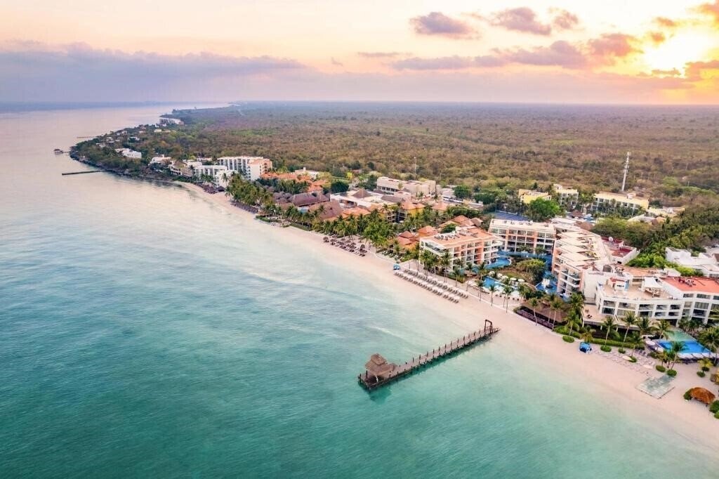 Готель Secrets Aura Cozumel 4*