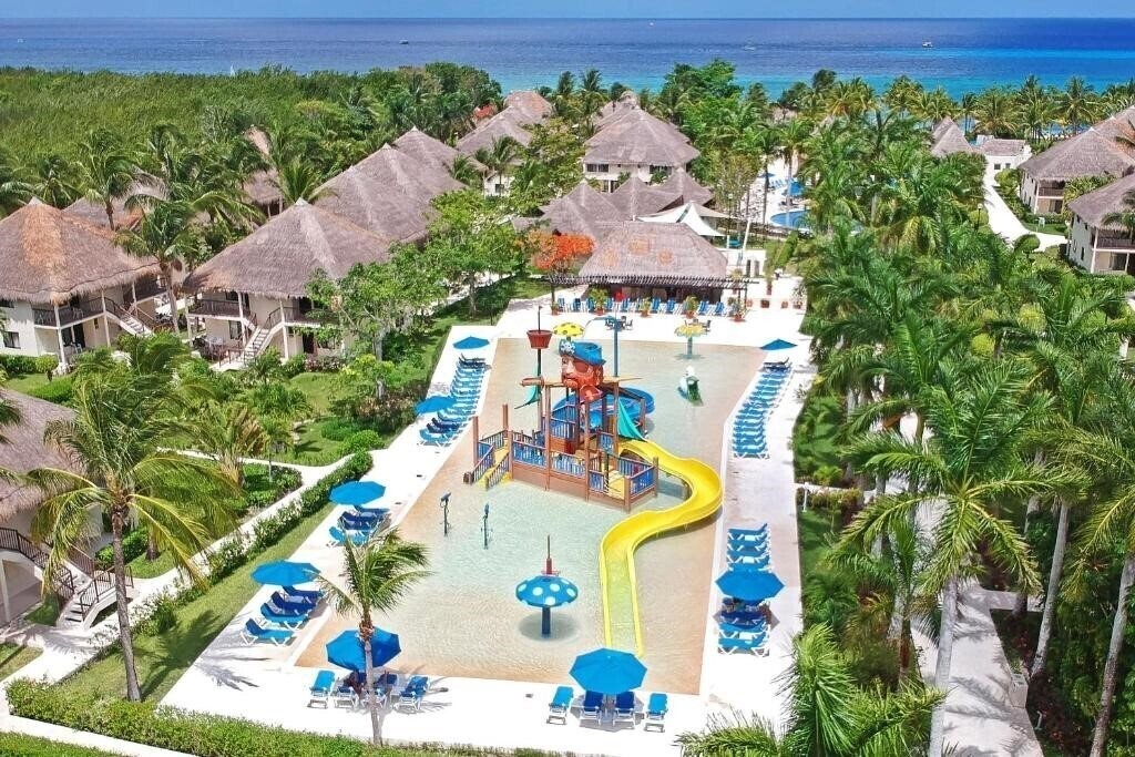 Готель Occidental First Club Allegro Cozumel 4*