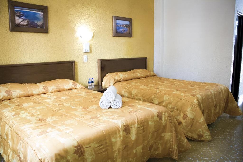 Готель Playa Azul 4*