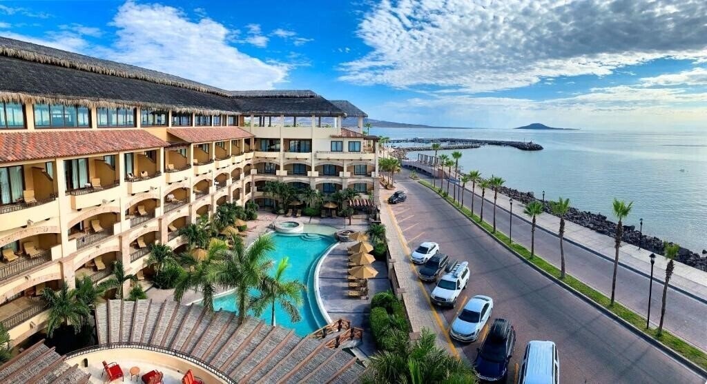 Готель La Mision Loreto 5*