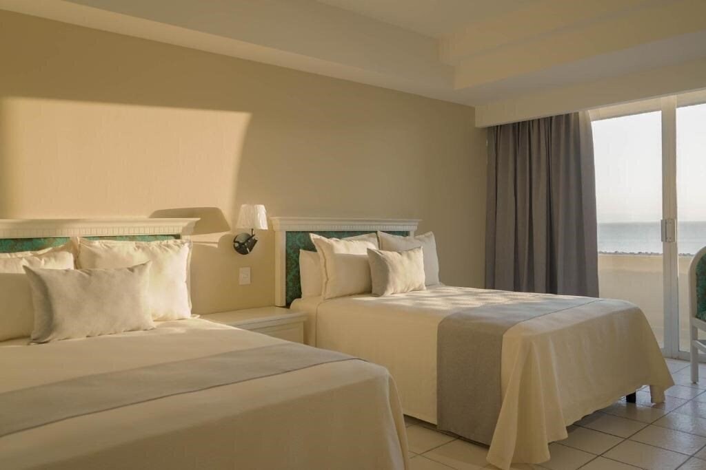 Фотографія Sunset Palace Beach Hotel 4*