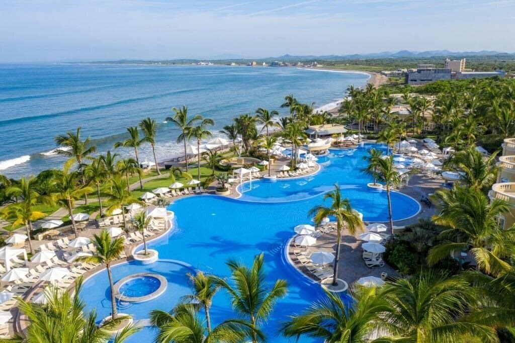 Готель Pueblo Bonito Emerald Bay Resort & SPA 4*