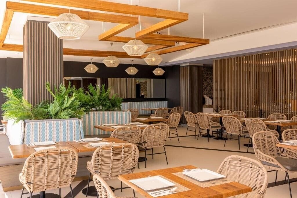 Фото Doubletree by Hilton Mazatlan 4*