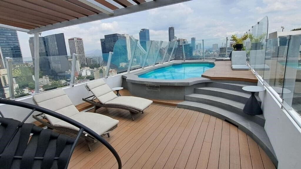 Готель Century Zona Rosa 3*