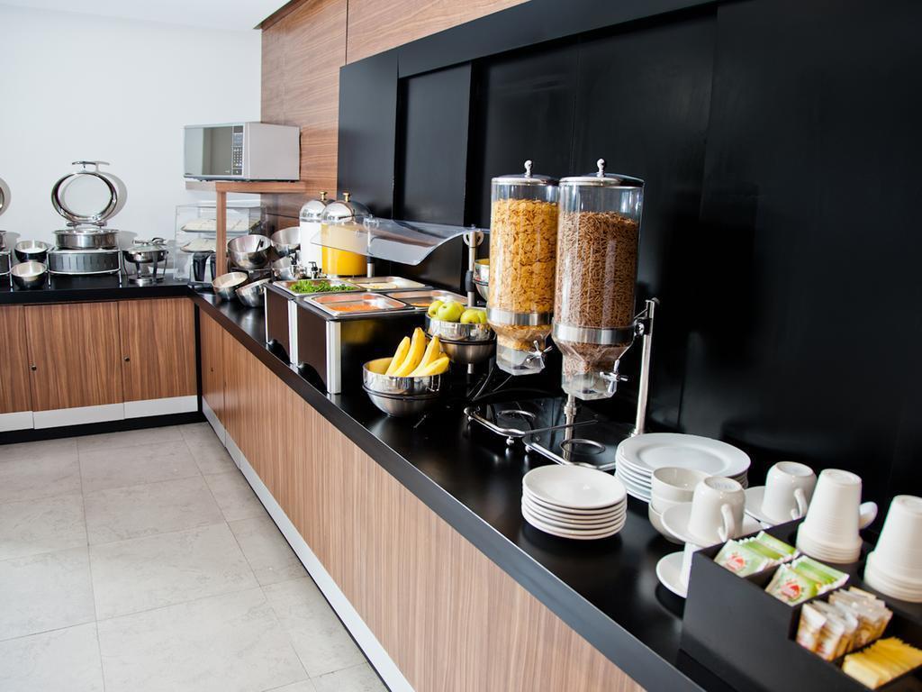 Фото City Express Plus Satelite 4*