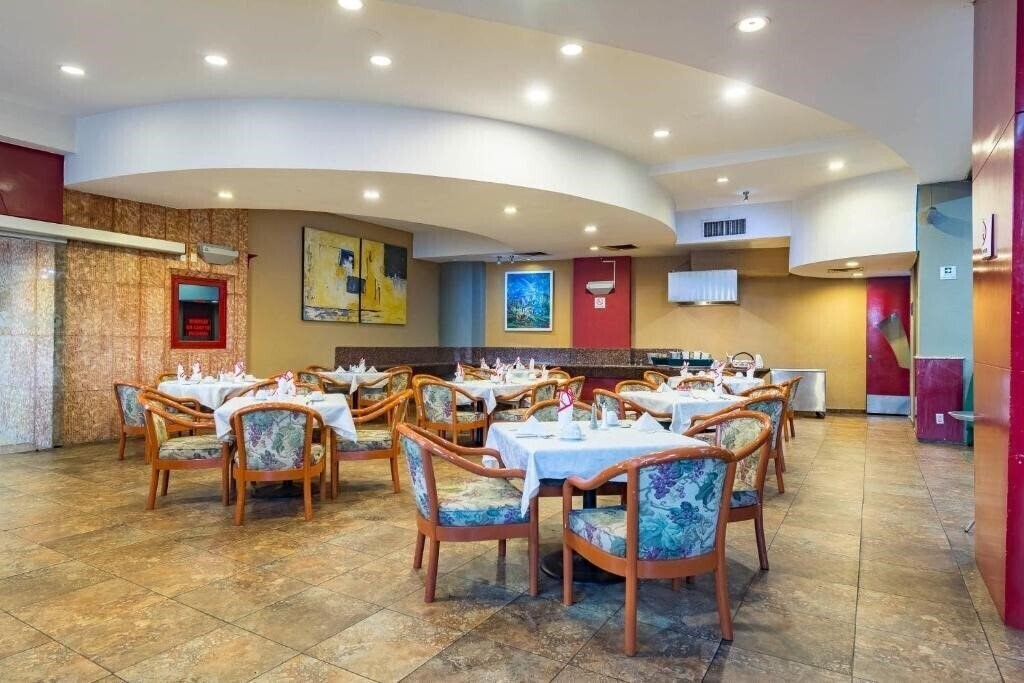 Изображение Hotel Mandarin Carton 4*