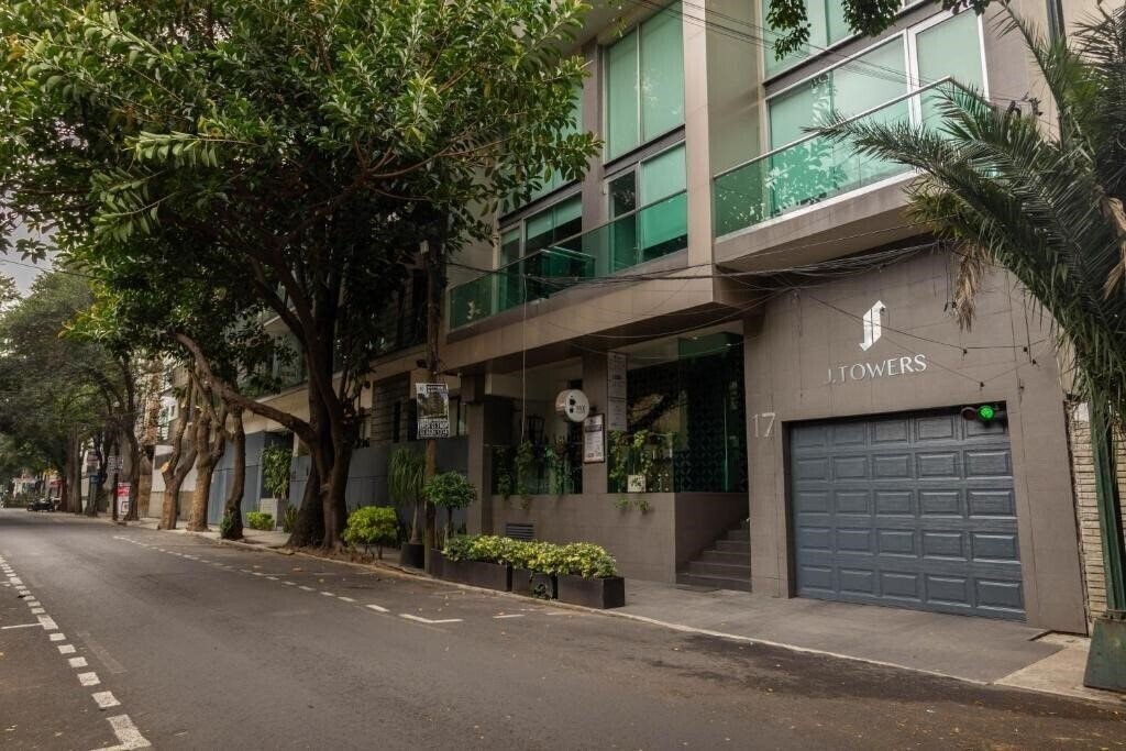 Картинка J. Towers 3*