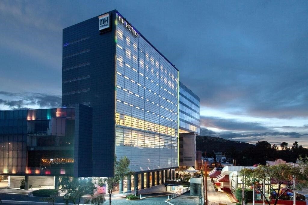 Готель Nh Valle Dorado 4*