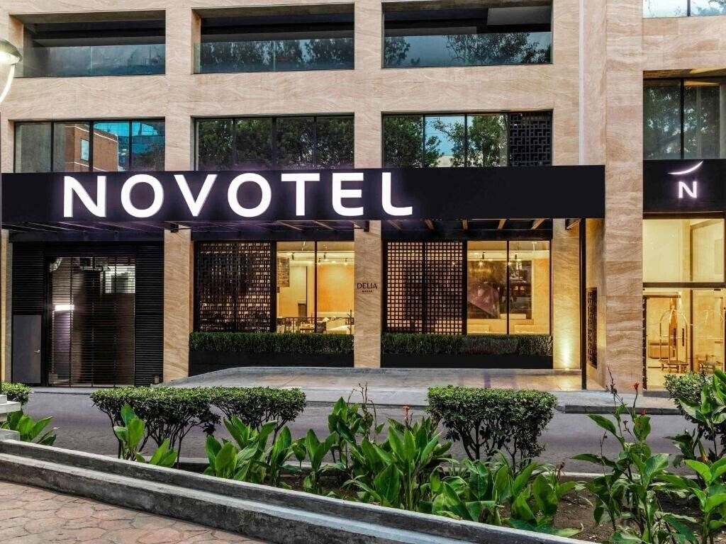 Отель Novotel Mexico City Centro Historico 4*