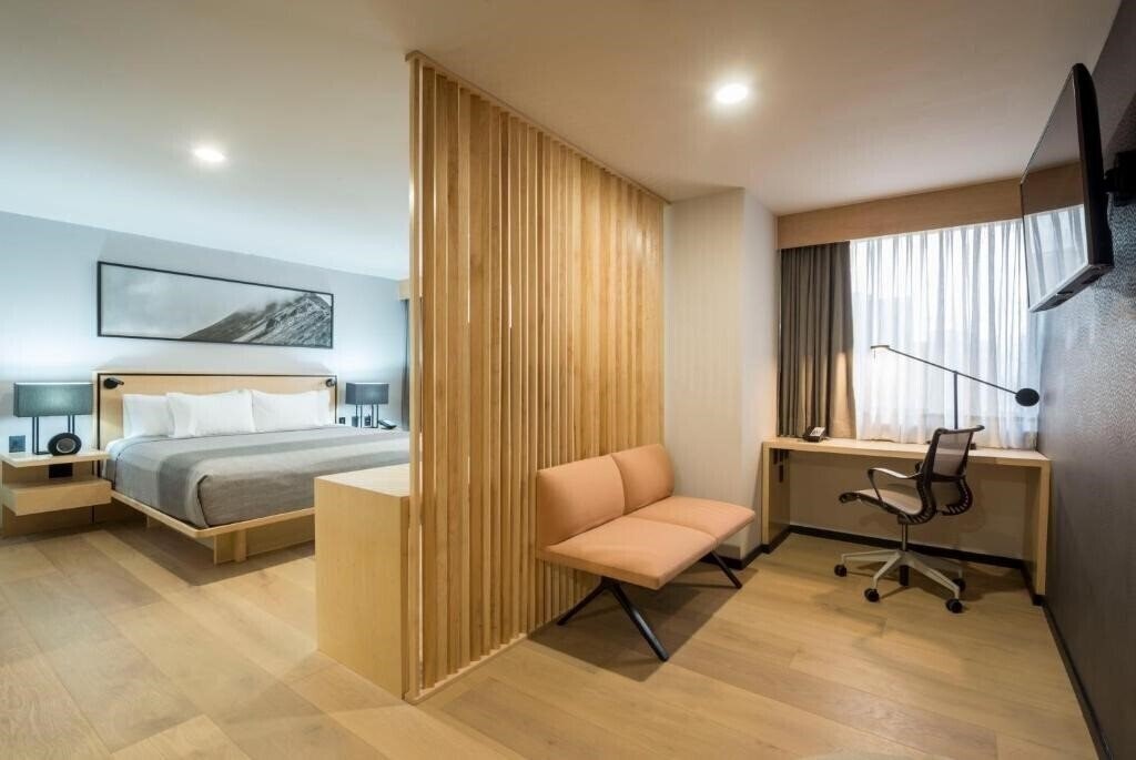 Отель Galeria Plaza 5*