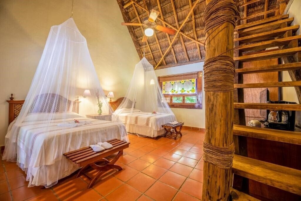 Фото The Lodge At Uxmal 4*