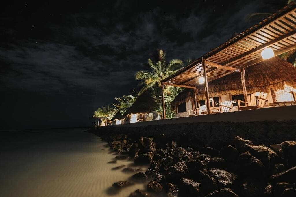 Готель Las Nubes Holbox 4*