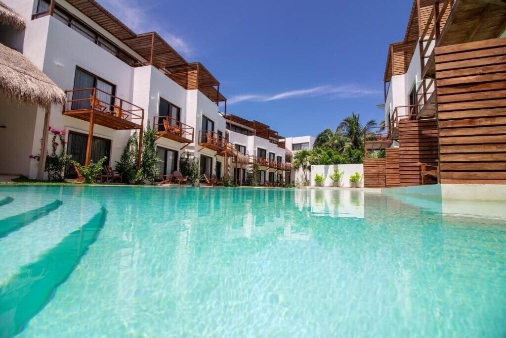 Готель My Blue Hotel 4*