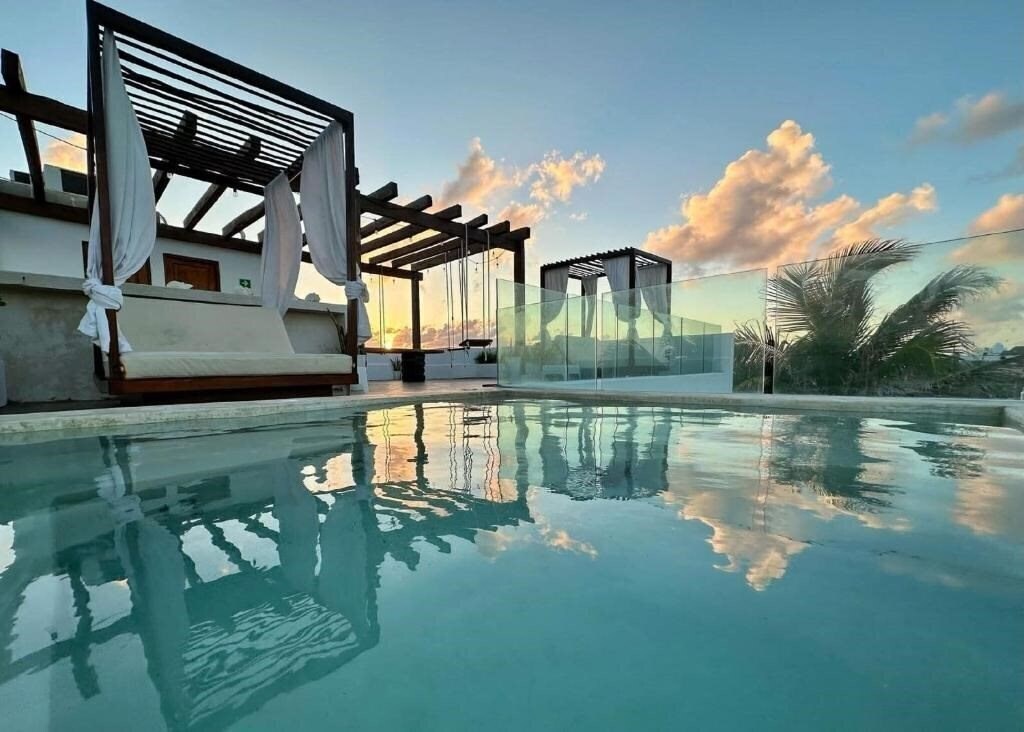 Готель Ikal Island Garden 4*