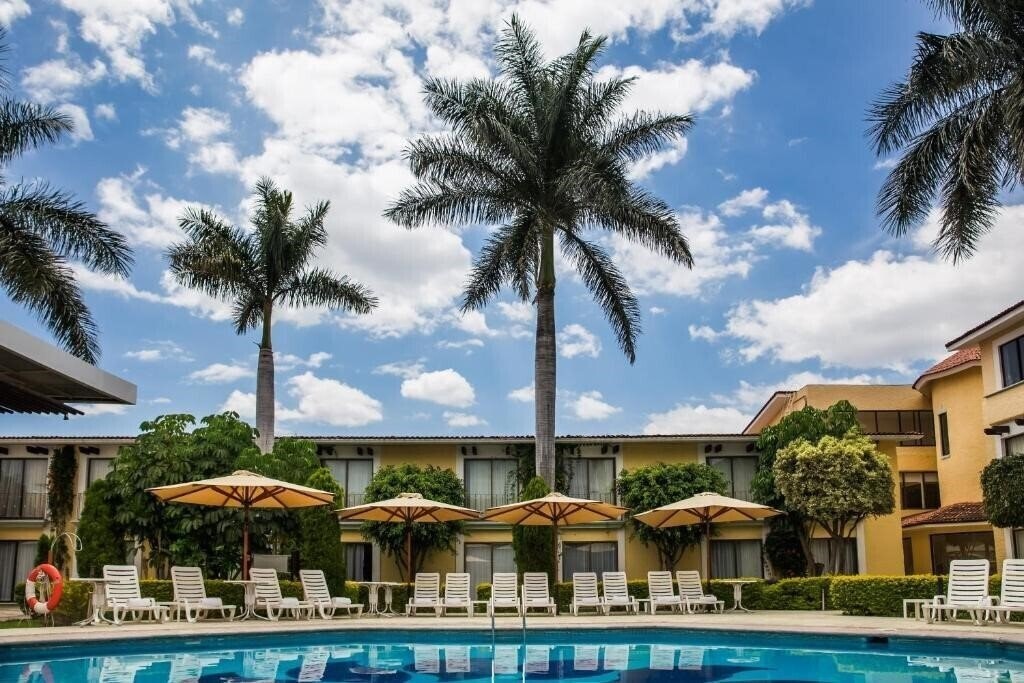 Готель Fiesta Inn Oaxaca 4*