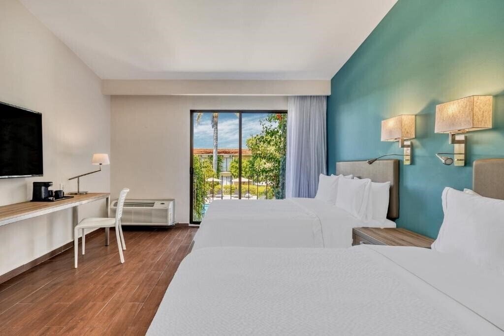 Фотографія Fiesta Inn Oaxaca 4*