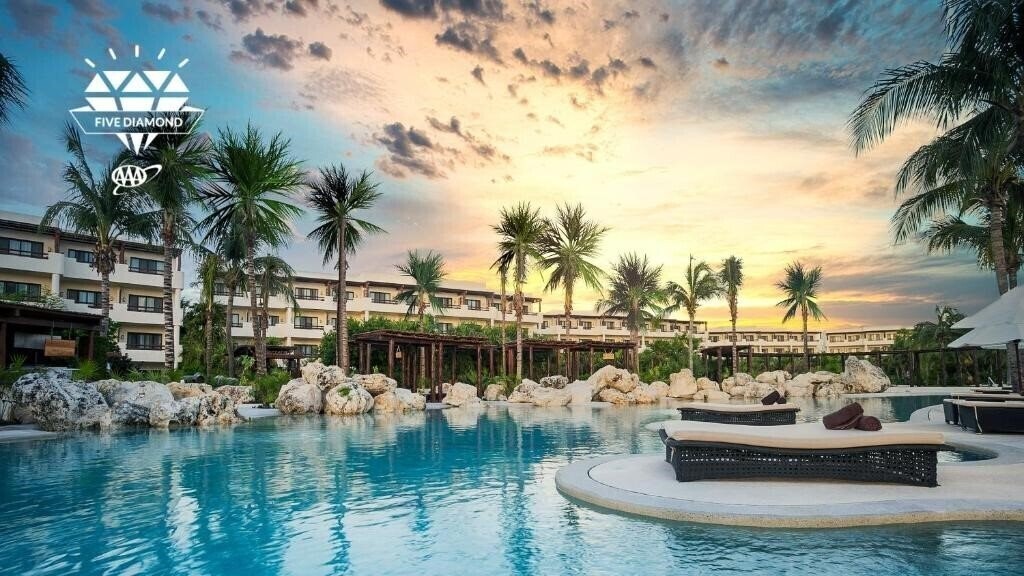 Готель Secrets Maroma Beach Riviera Cancun 5*