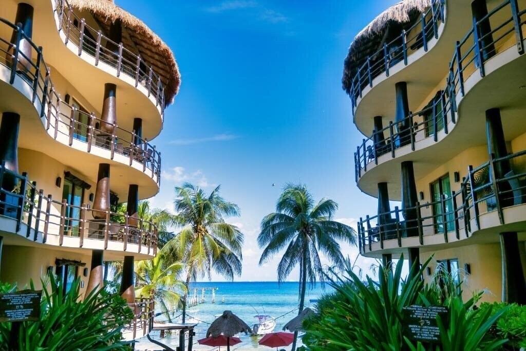 Фото El Taj Ocean Front & Beachside Condo 5*