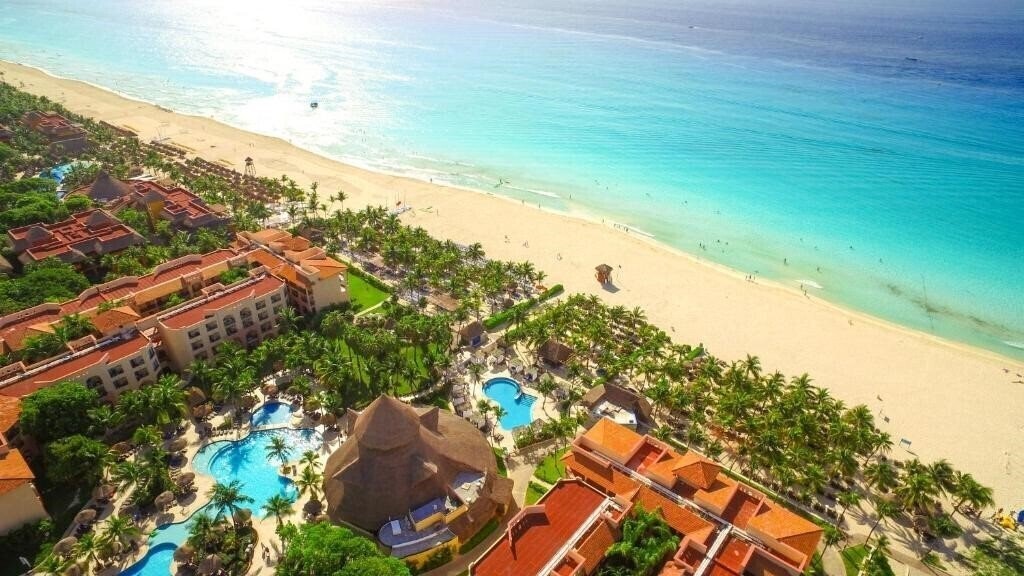 Готель Sandos Playacar Beach Experience Resort 5*