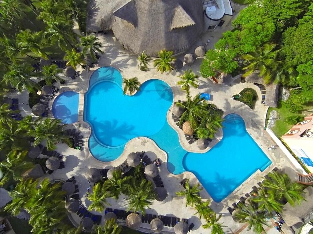 Готель Select Club at Sandos Playacar Adults Only 5*
