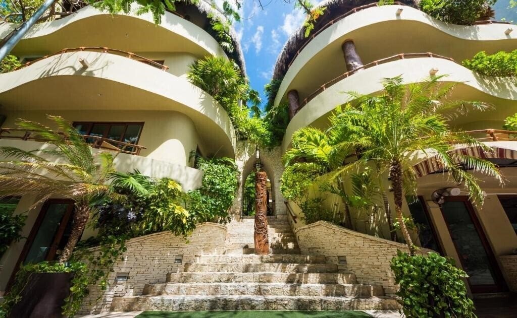 Фото Maya Villa Condo Hotel & Beach Club 4*