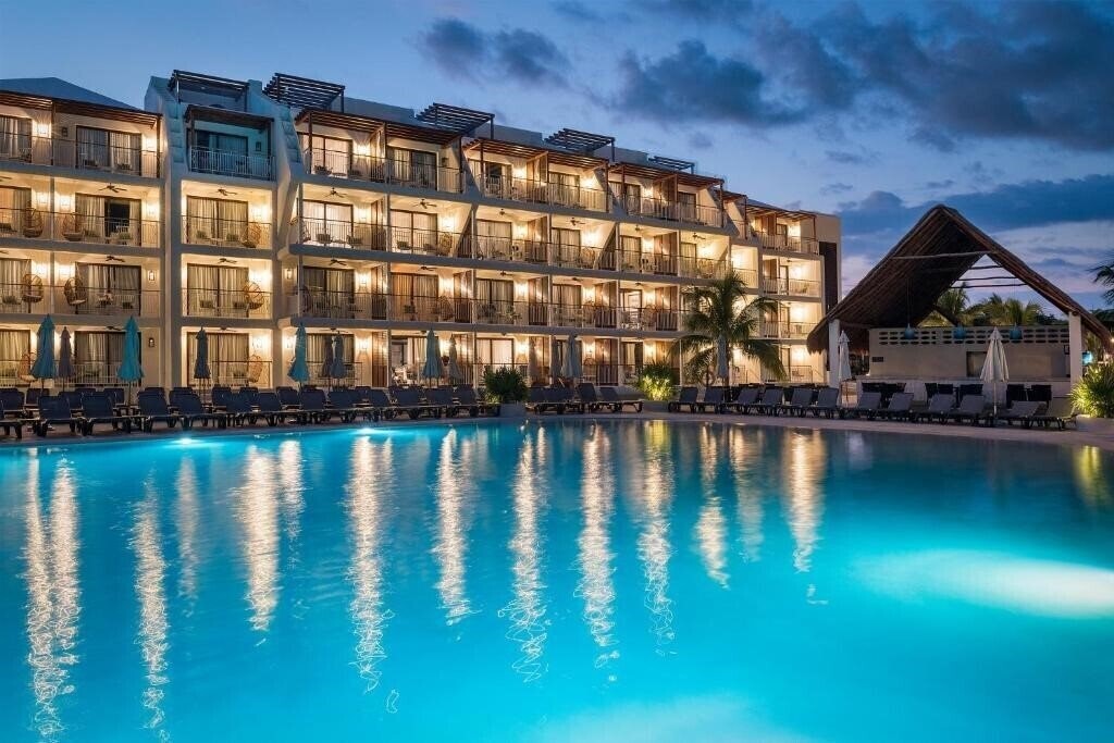 Фотографія Ocean Riviera Paradise - Daisy Family Club 5*