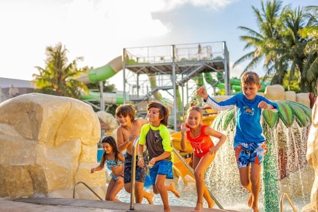 Отель Sandos Caracol 5*