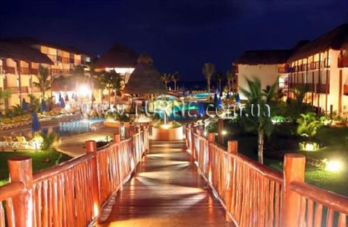 Готель Grand Coco Bay 4*