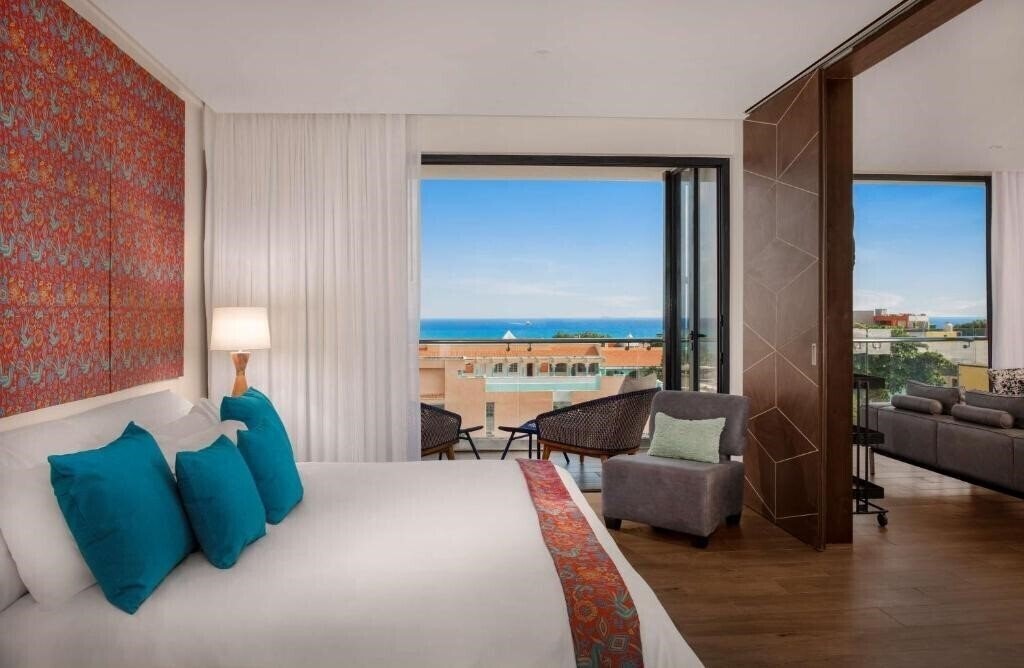 Фото The Fives Downtown Hotel & Residences 5*