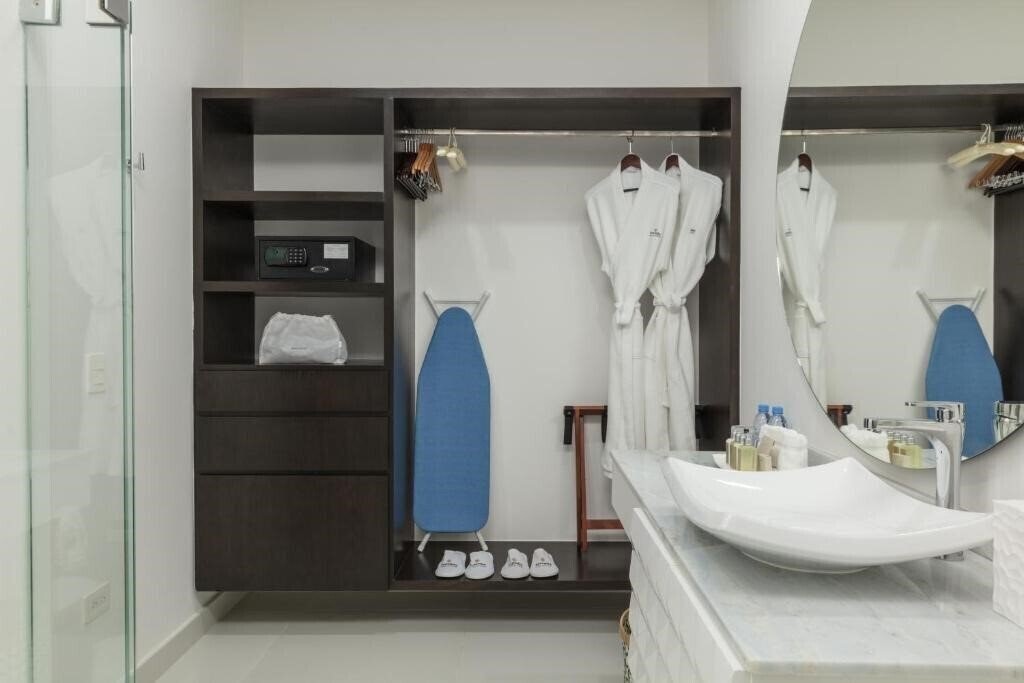 Фотографія Serenity Hotel Boutique 5*