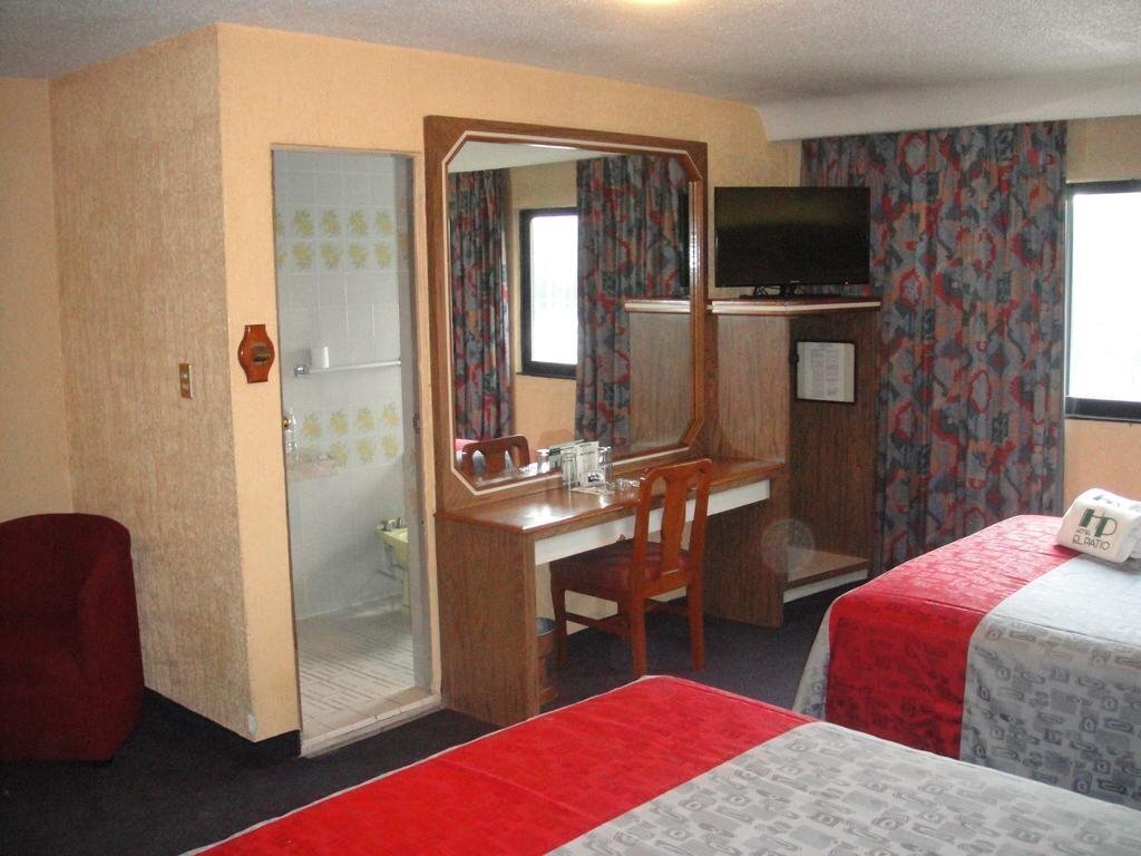 Фото El Patio Hotel & Suites 3*