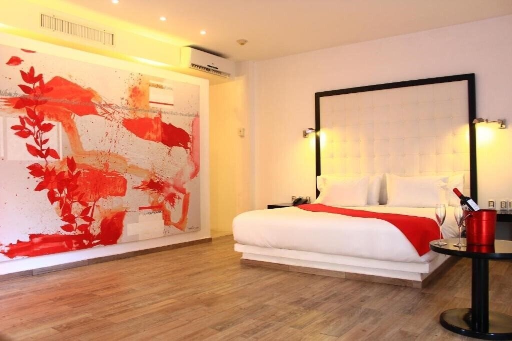 Отель In Fashion Hotel & SPA 4*