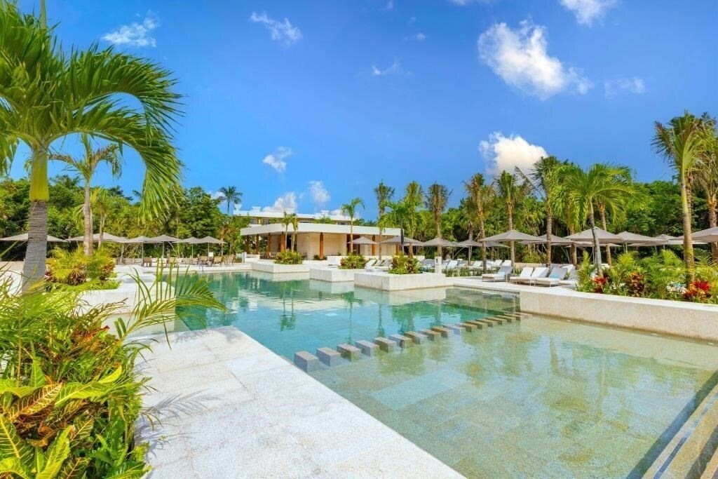 Готель Family Selection at Grand Palladium Kantenah Resort & SPA 5*
