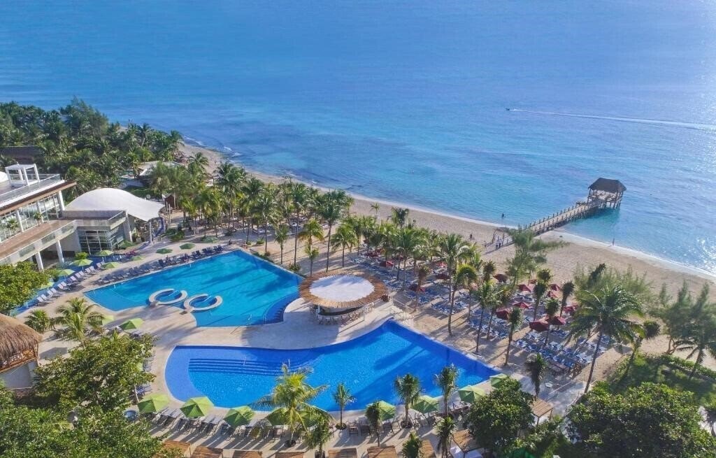 Готель Azul Five 5*