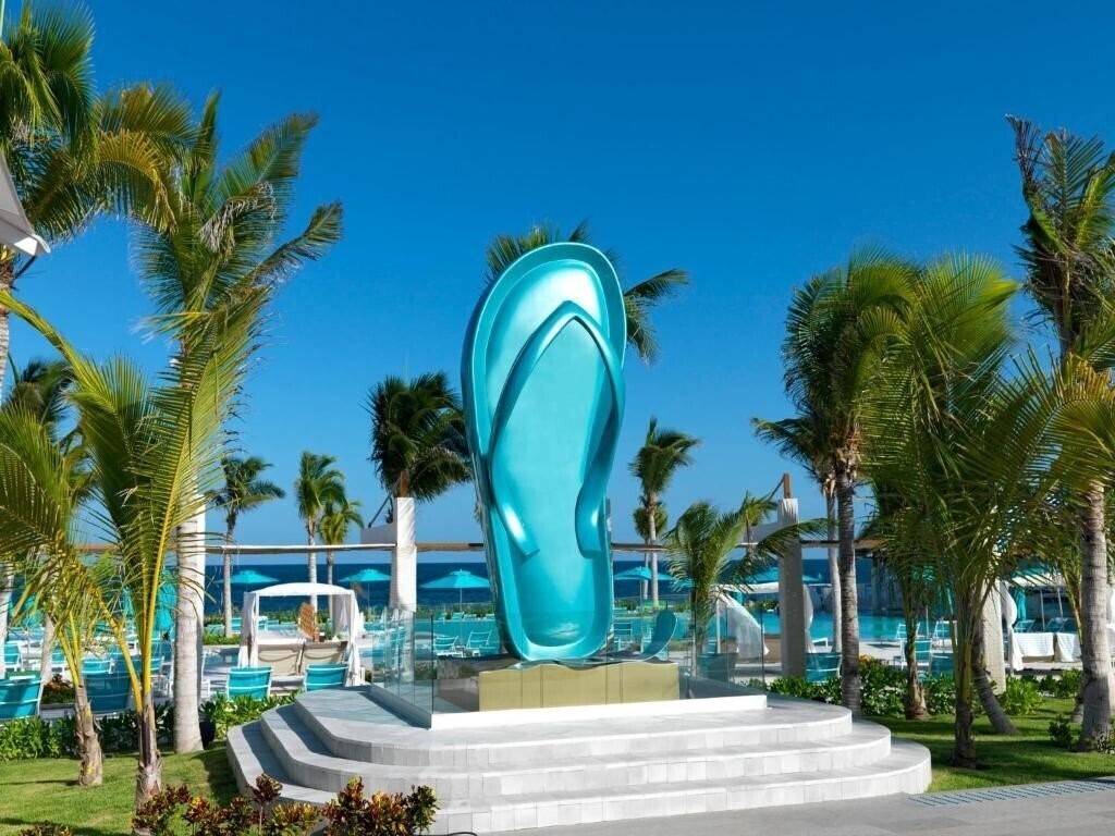 Отель Margaritaville Island Reserve Riviera Maya by Karisma 5*