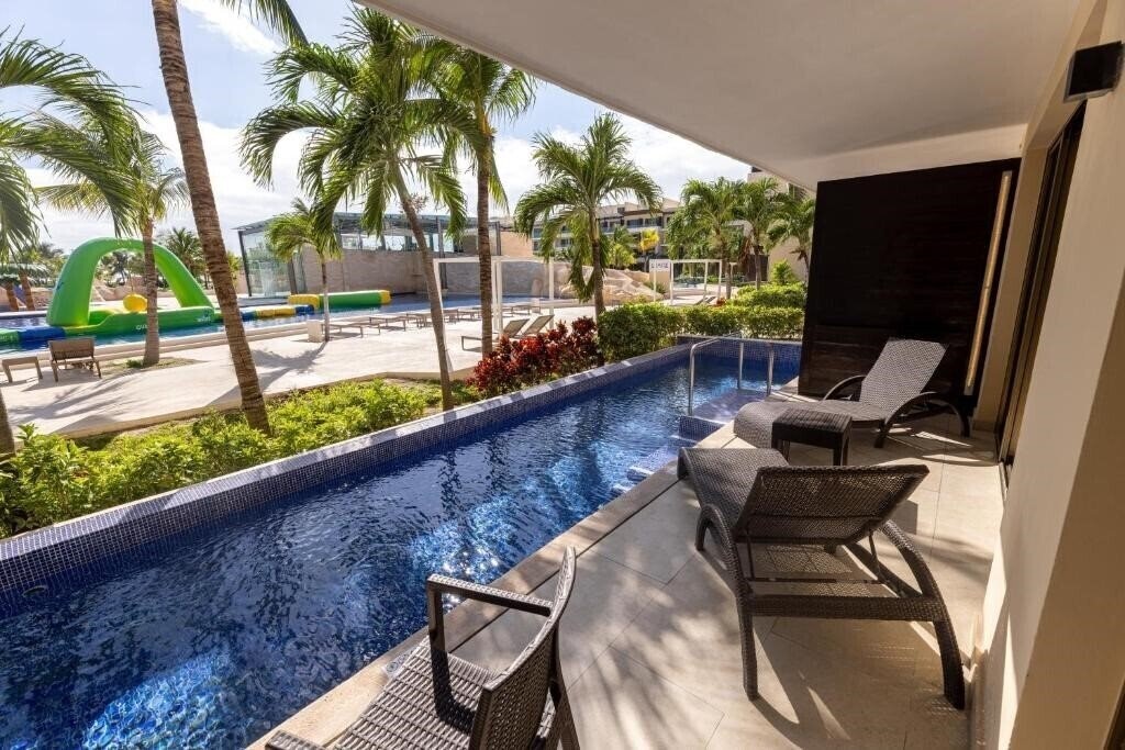 Готель Royalton Riviera Cancun 5*