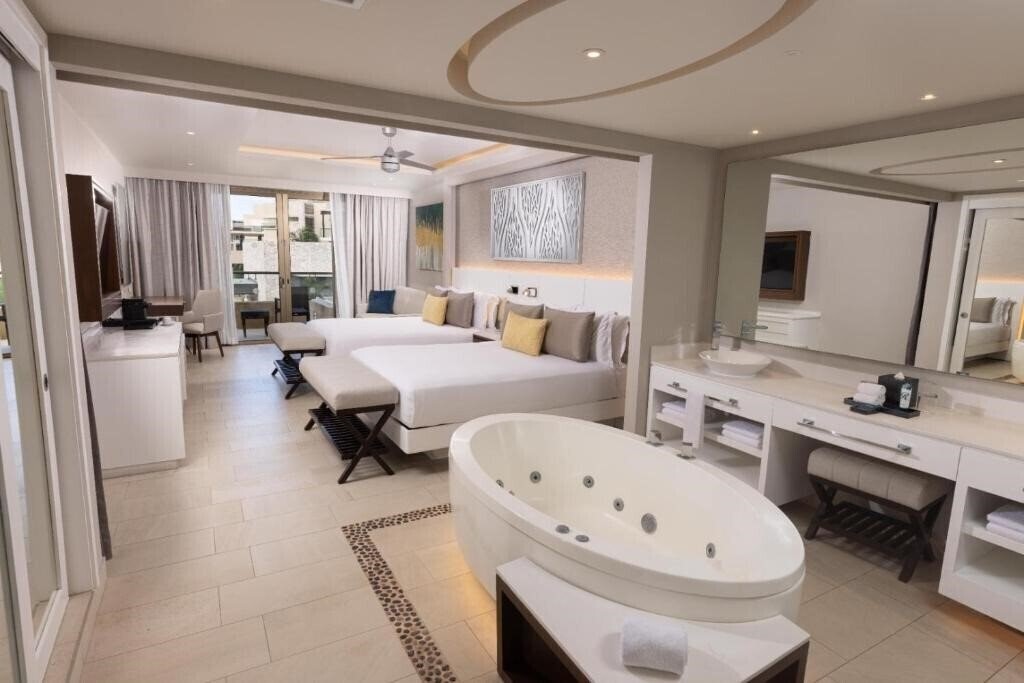 Фотография Royalton Hideaway Riviera Cancun 5*