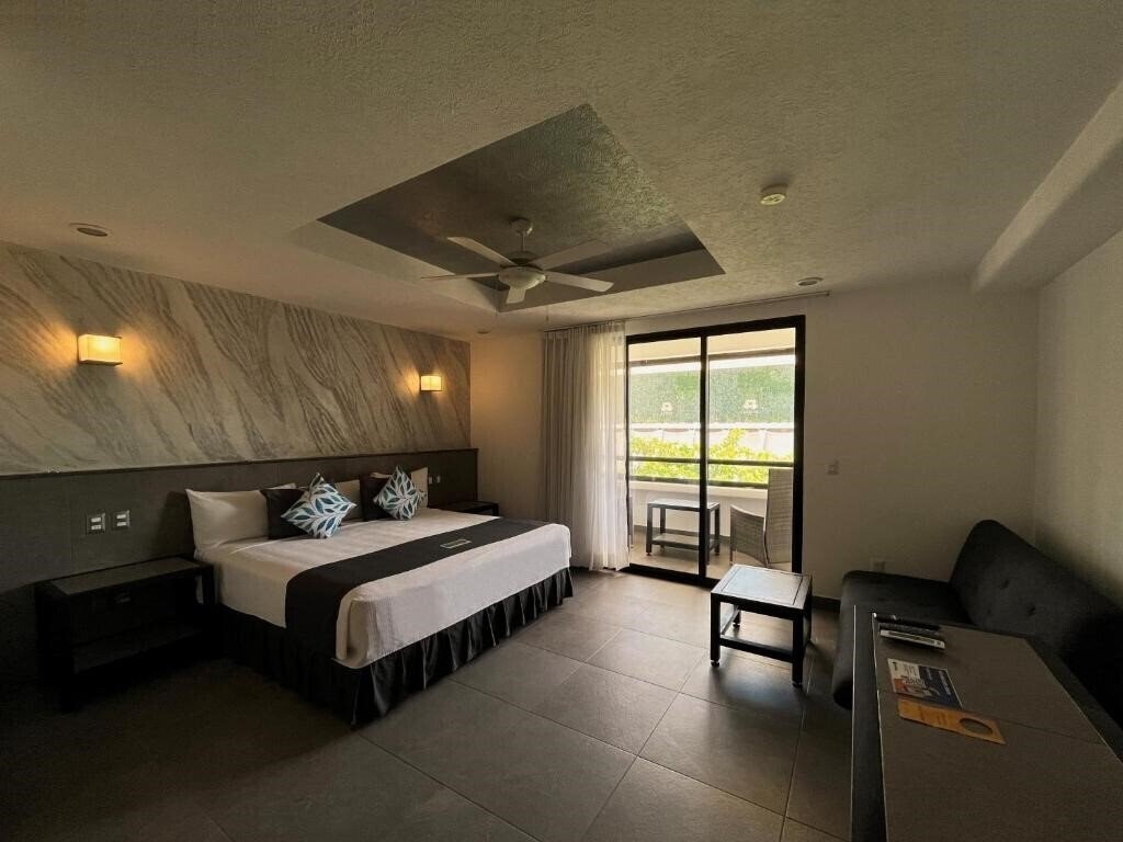 Фото Hotel MX Portal Maya (ex. Aspira Hotel & Beach Club by Tukan, Aspira Hotel Playa del Carmen, Aspira Hotel & Beach Club) 4*
