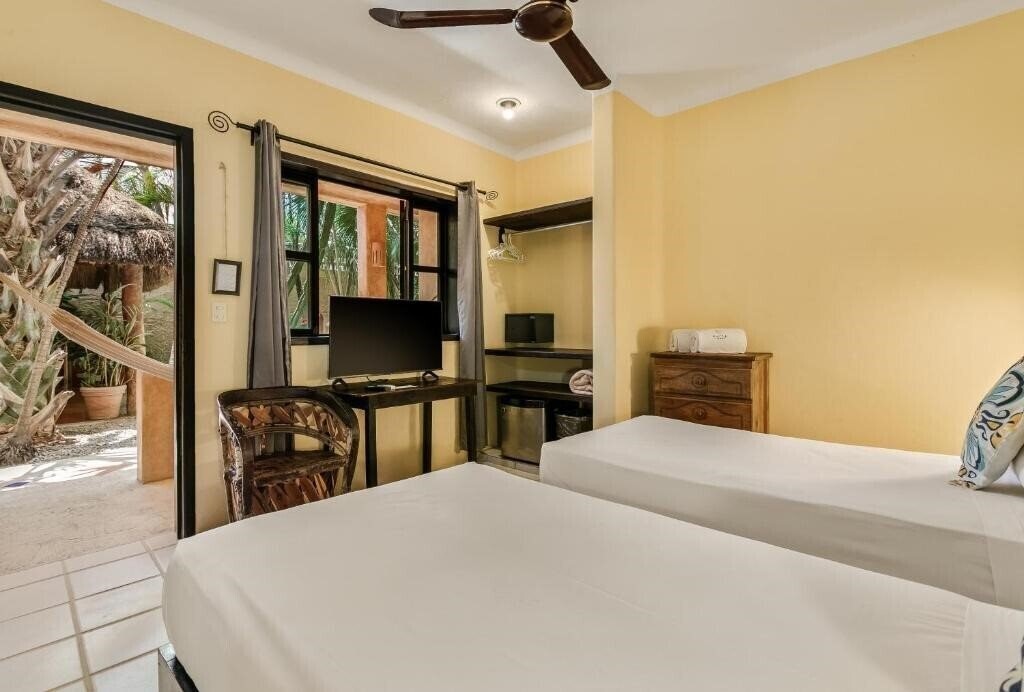 Фото Barrio Latino 3*