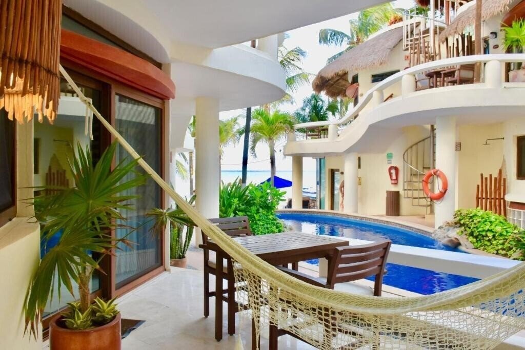 Фото Playa Palms 3*