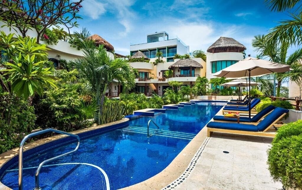 Отель Porto Playa Condo Hotel 4*