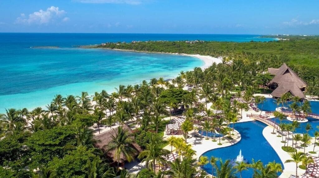 Отель Barcelo Maya Beach Resort 5*