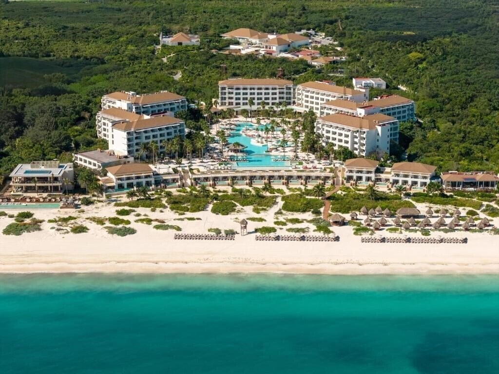Фото Secrets Playa Mujeres Golf & SPA Resort 5*