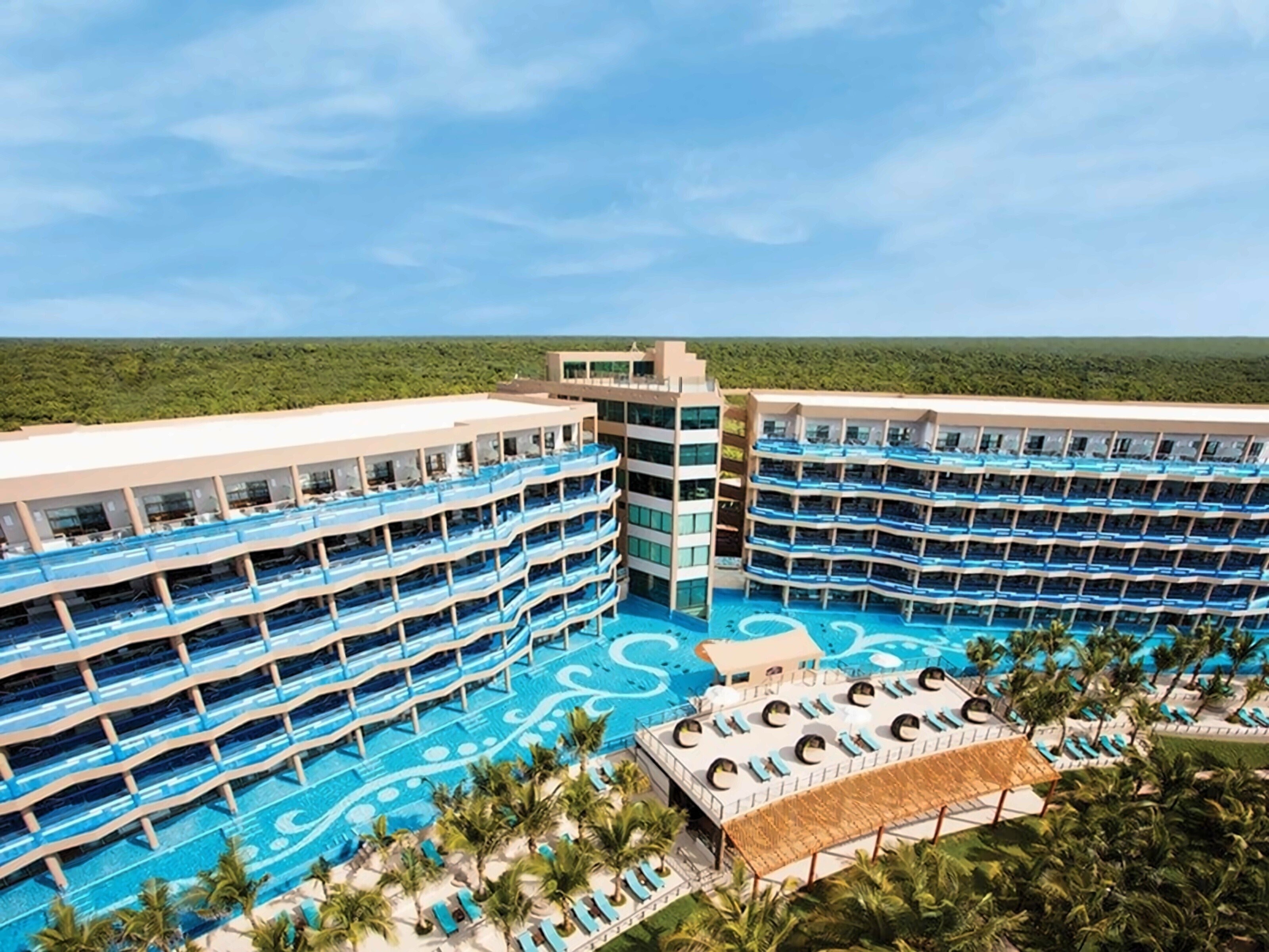 Отель El Dorado Seaside Suites 5*
