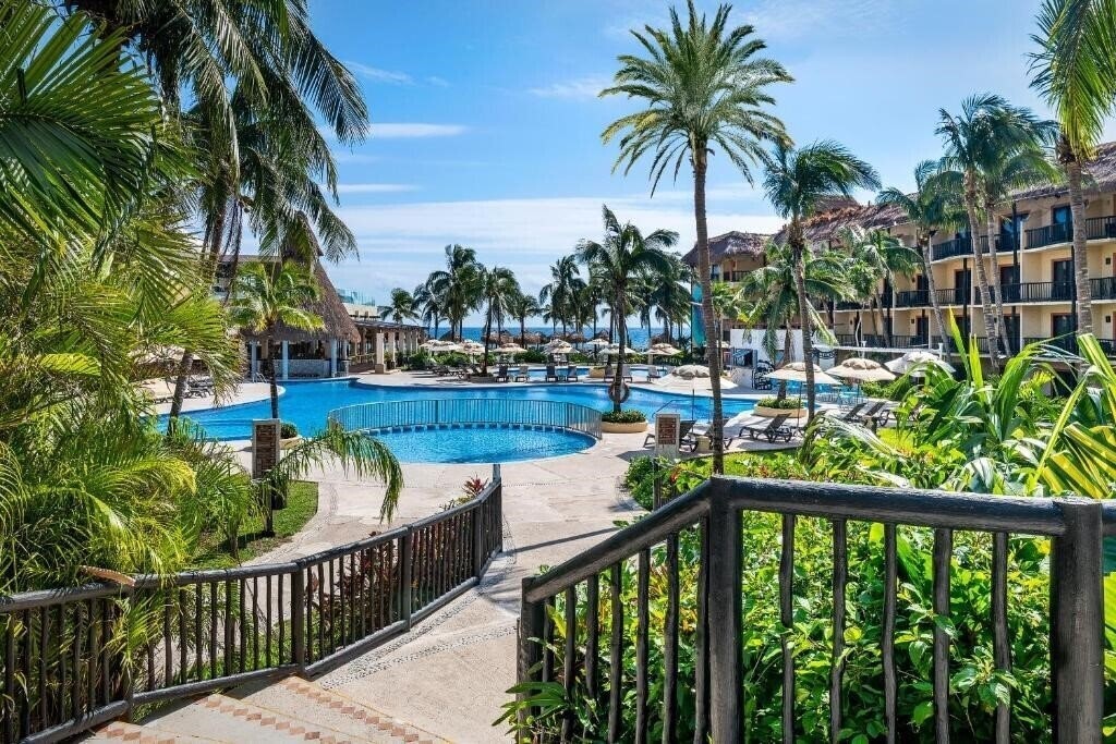 Отель Catalonia Yucatan Beach 4*